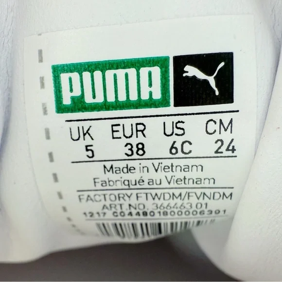 Hello Kitty Puma Suede Classic Sneakers Womens Size 7.5 Shoes Bright Red White - Picture 10 of 11